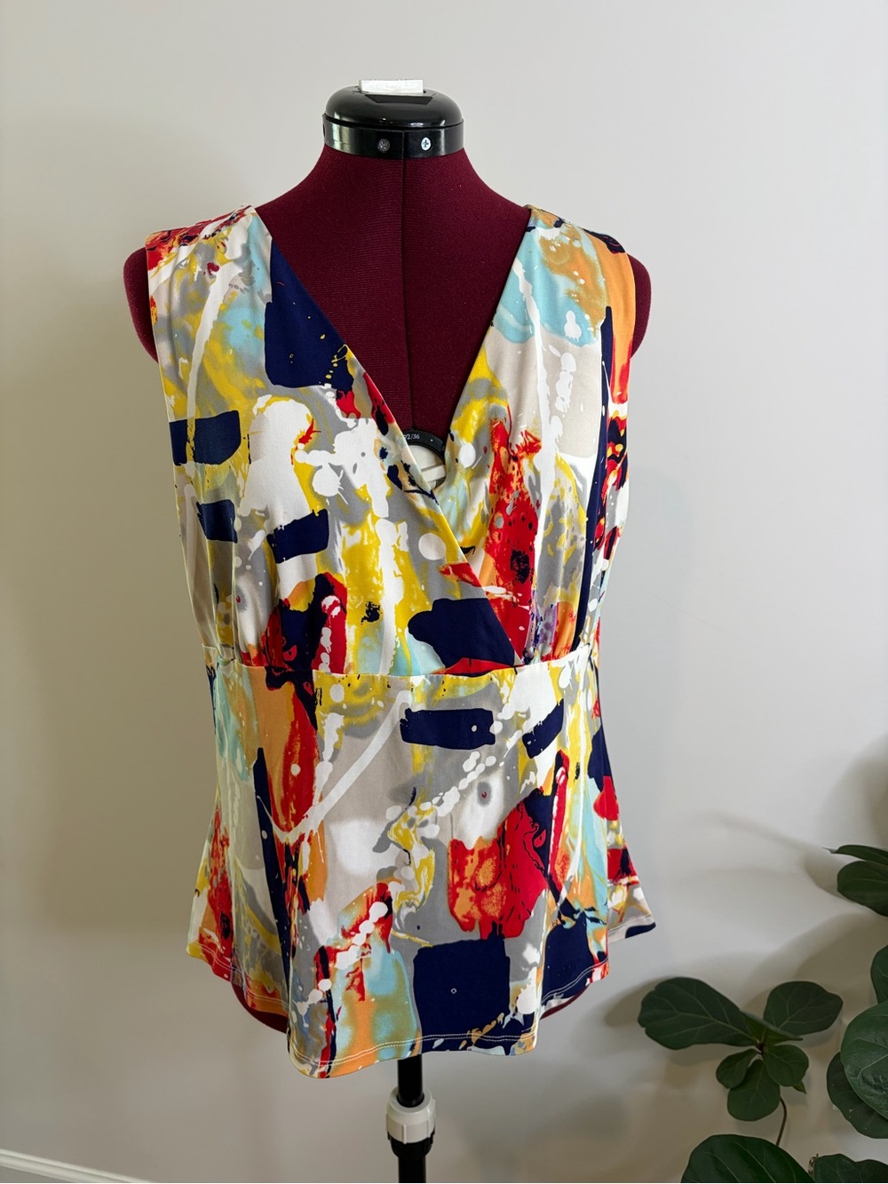 Kasper Abstract Print Sleeveless V-Neck Top — Navy, Red, Yellow, Teal